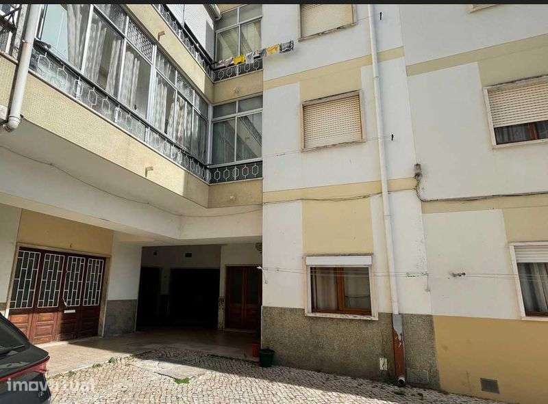 Arrenda-se loja/garagem - Grande imagem: 4/4