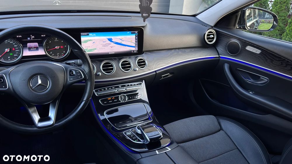 Mercedes-Benz Klasa E 350 BlueTEC 9G-TRONIC - 12