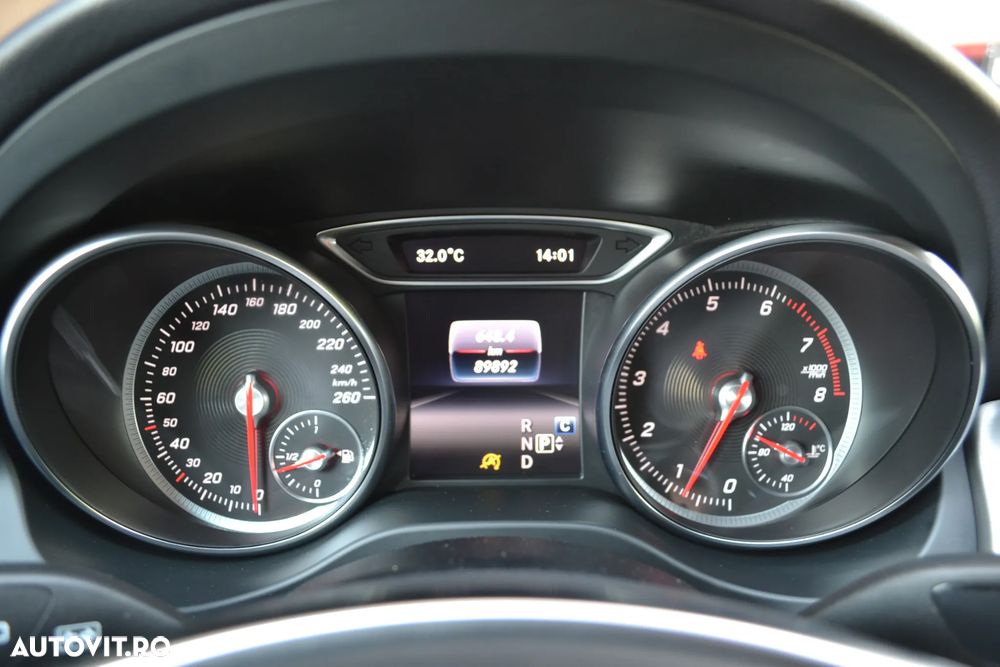 Mercedes-Benz GLA 200 7G-DCT AMG Line - 15