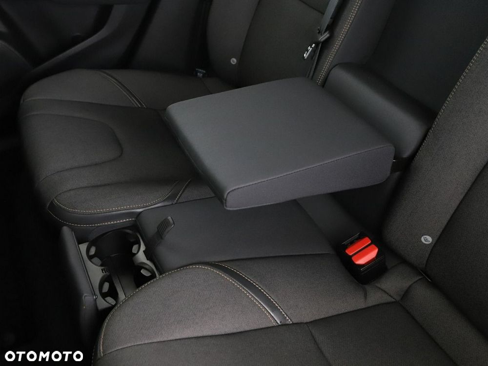 Volvo V40 Cross Country D3 Geartronic Linje You - 34