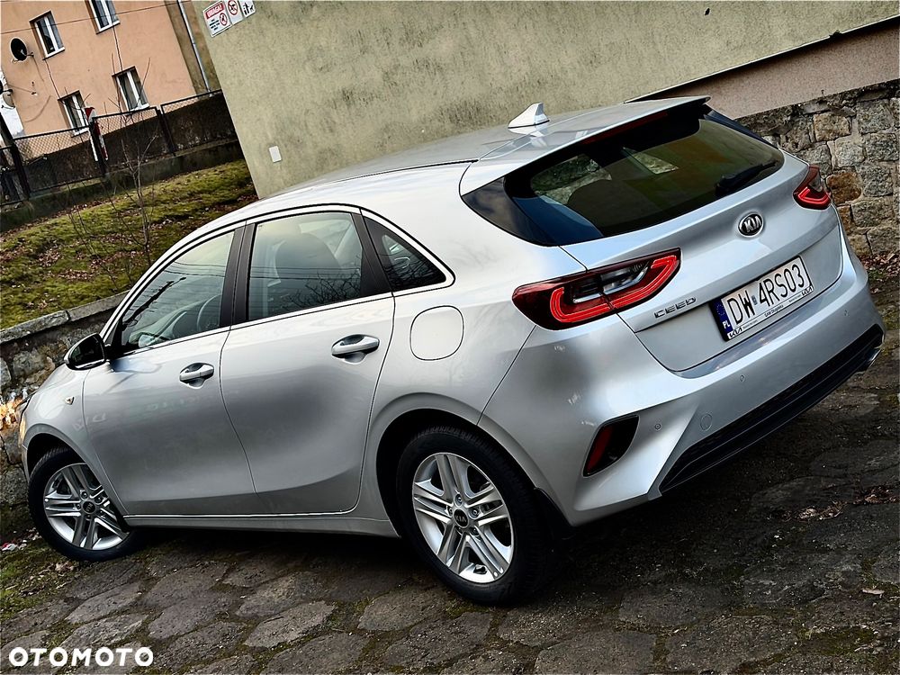 Kia Ceed 1.5 T-GDI L Business Line - 4