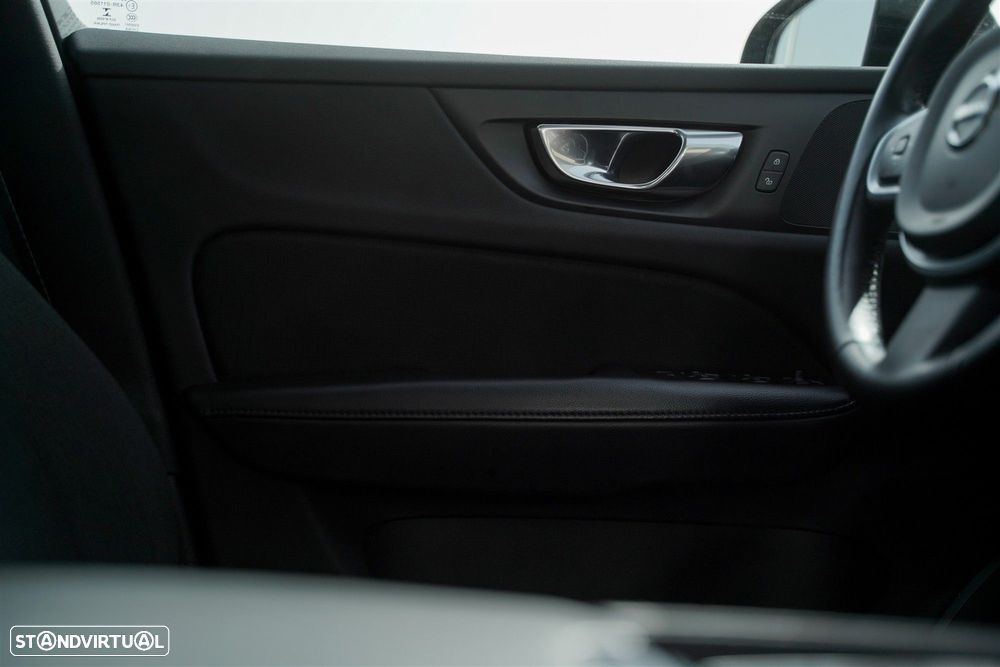 Volvo V60 2.0 T6 AWD TE R-Design Expression - 29
