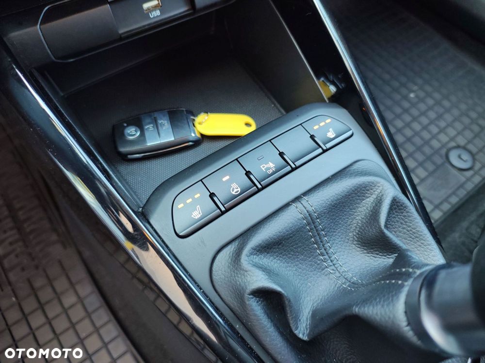 Kia Stonic 1.2 L Business Line - 22