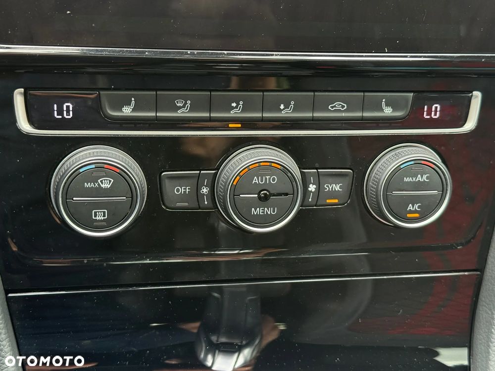 Volkswagen Golf GTI TCR 2.0 TSI OPF DSG - 20
