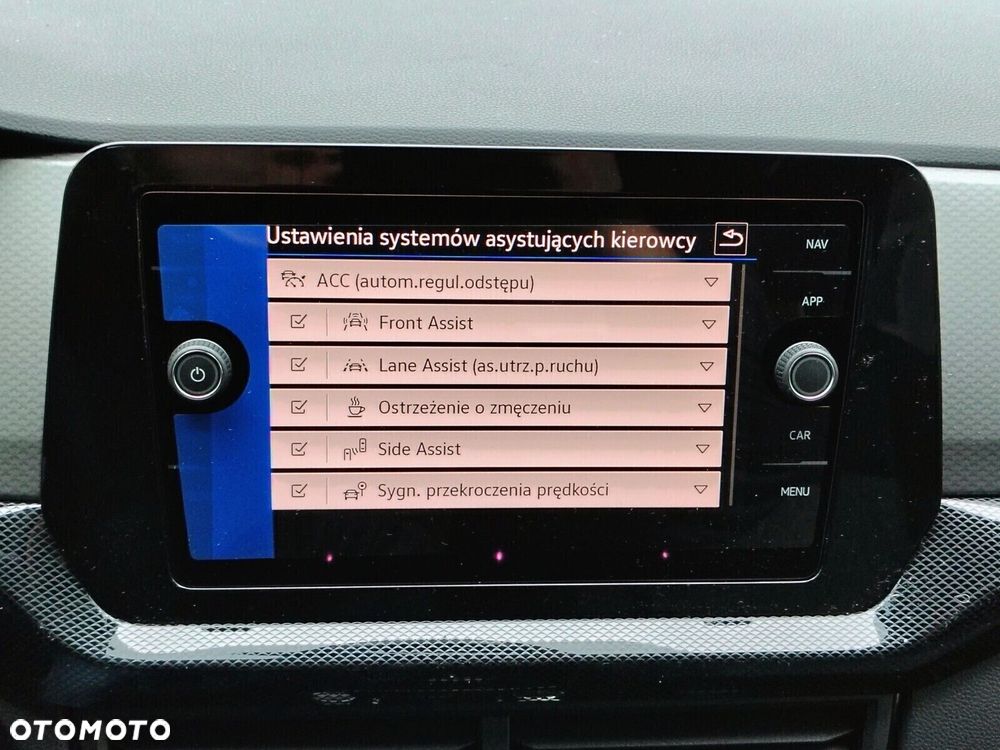 Volkswagen T-Cross - 15