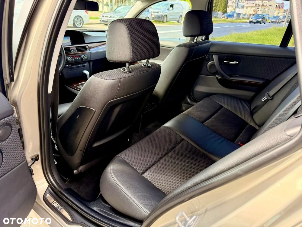 BMW Seria 3 - 16