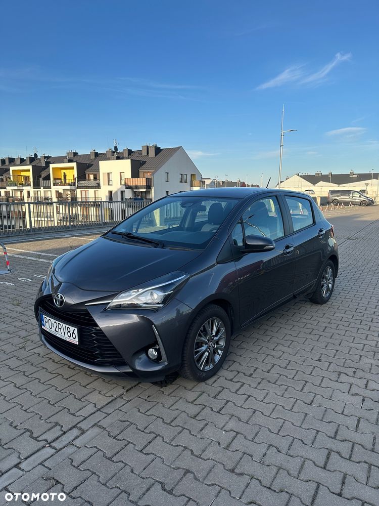 Toyota Yaris 1.5 Premium - 1