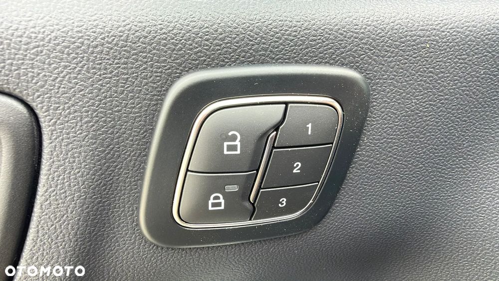 Ford Kuga - 13