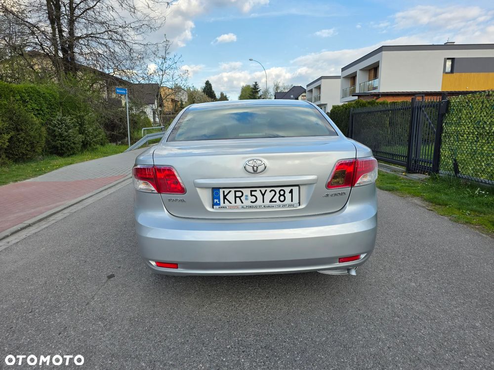 Toyota Avensis 1.8 Multidrive S Comfort - 8