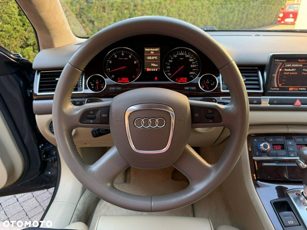 Audi A8 - 10