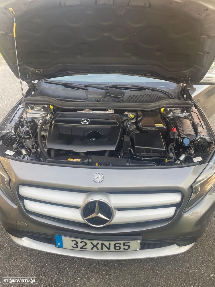 Mercedes-Benz GLA 180 - 10