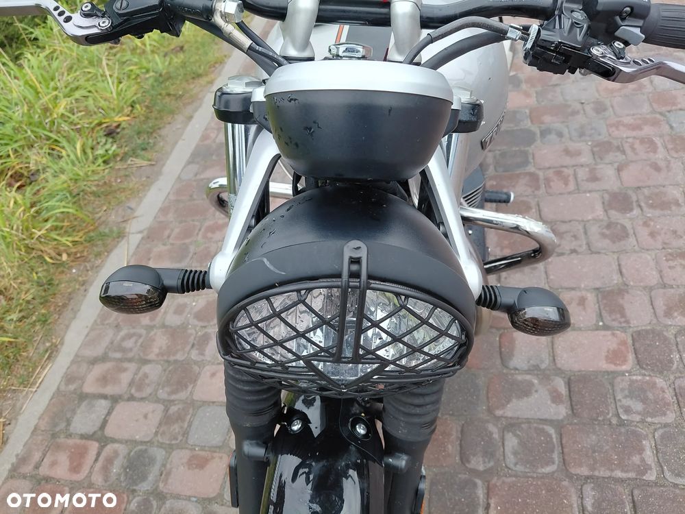 Triumph Street Twin - 27
