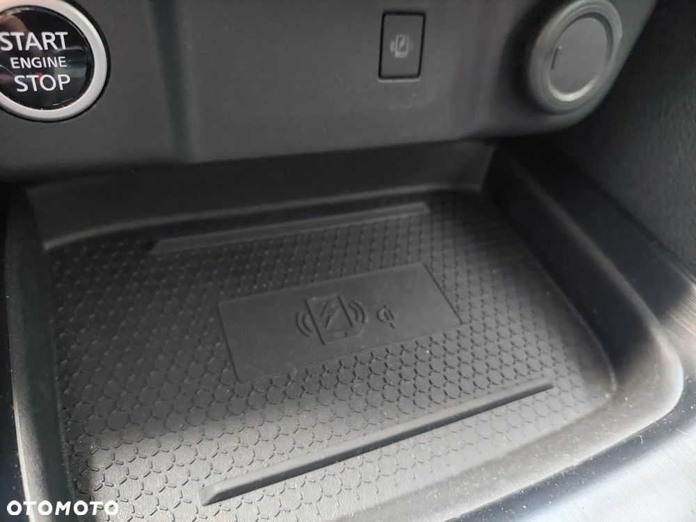 Nissan Qashqai 1.3 DIG-T mHEV N-Connecta Xtronic - 23