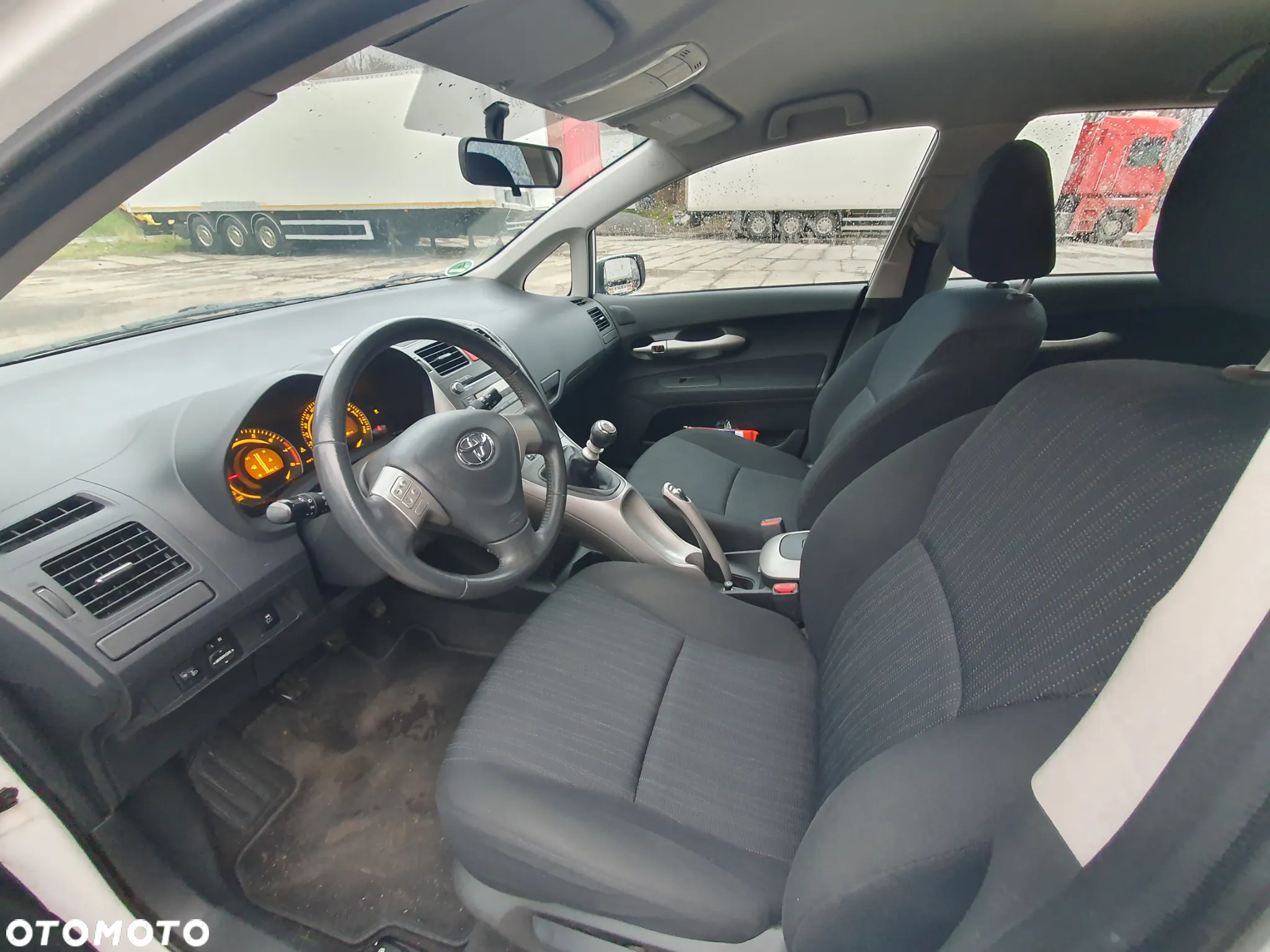 Toyota Auris 1.6 Life - 9