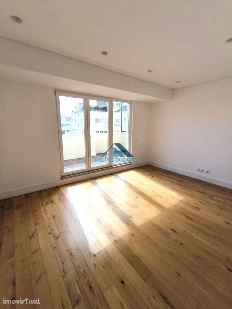 Apartamento T4 – 2 Salas - Terraço - Grande imagem: 4/53