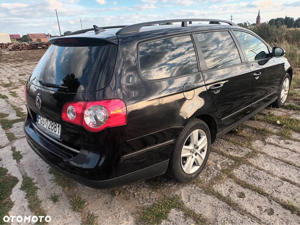 Volkswagen Passat 2.0 TDI DPF Trendline - 4