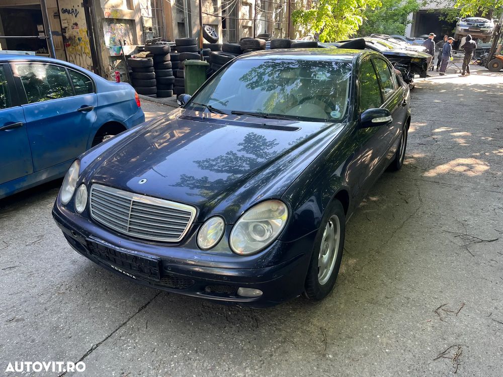 Dezmembrez Mercedes Benz E220 W211 albastru non facelift 2004 - 6