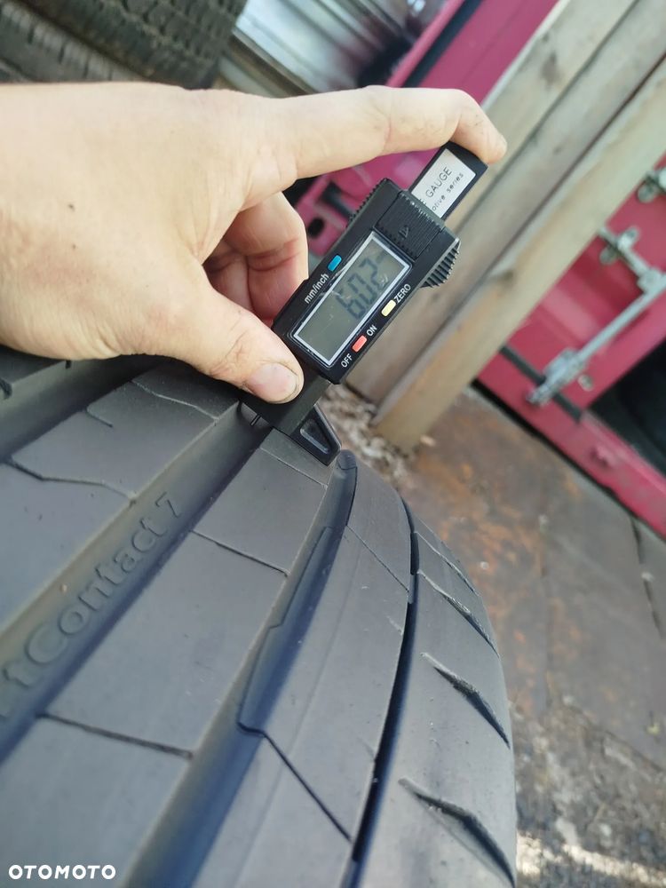 235/40R19 96Y Continental Sport Contact 7 2x90% bieznika - 6
