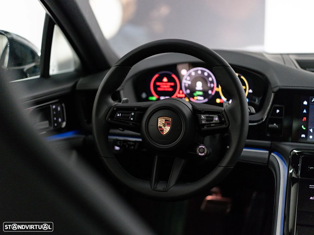 Porsche Panamera 4 E-Hybrid - 14