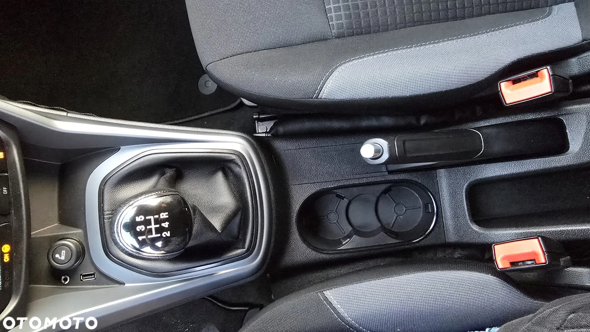 Ford B-MAX - 17