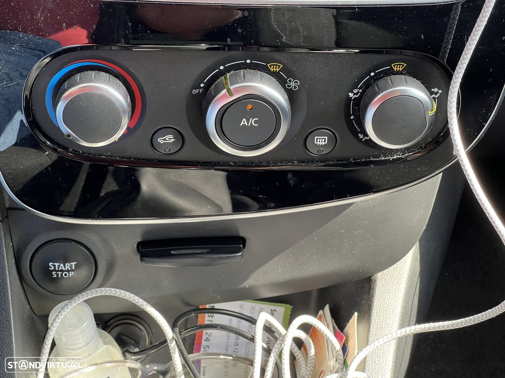 Renault Clio 0.9 TCe Limited Bi-Fuel - 18