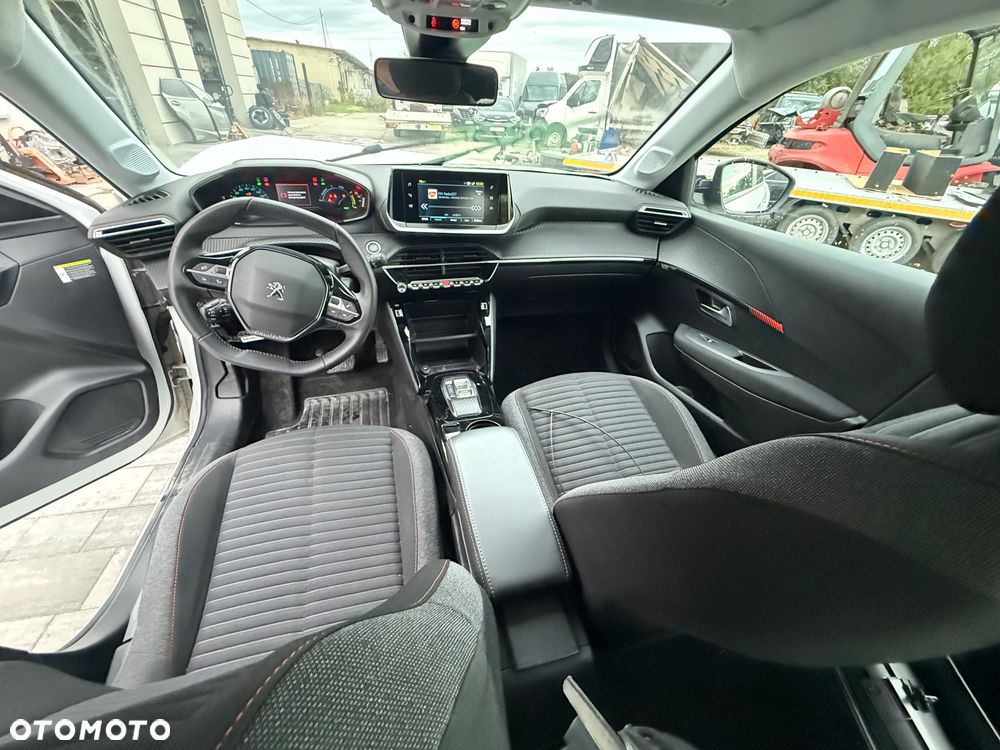 Peugeot 208 50kWh Active - 4