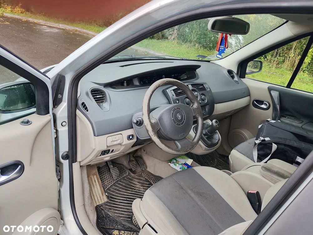 Renault Scenic 1.6 Confort Authentique - 3