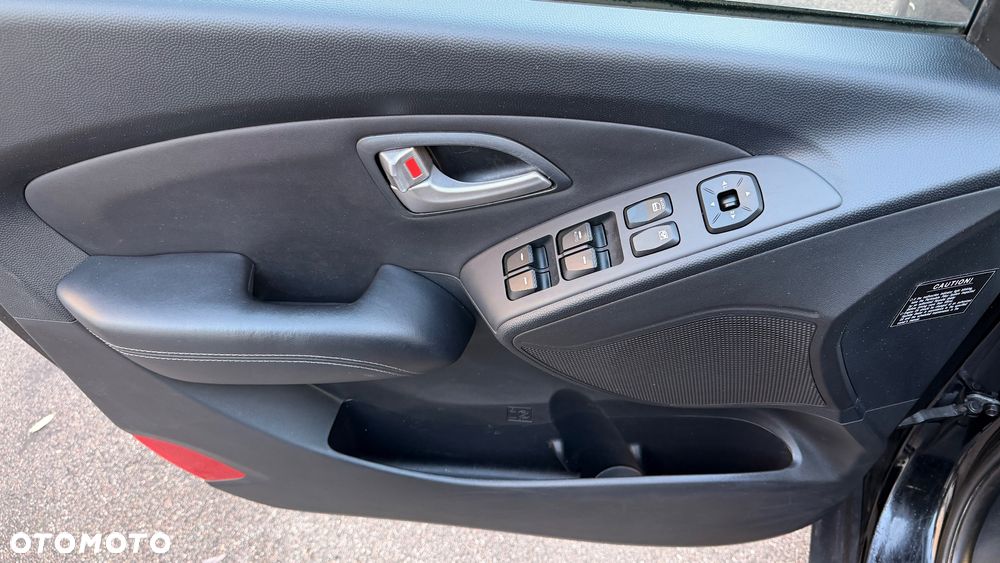 Hyundai ix35 1.7 CRDi 2WD blue Style - 16