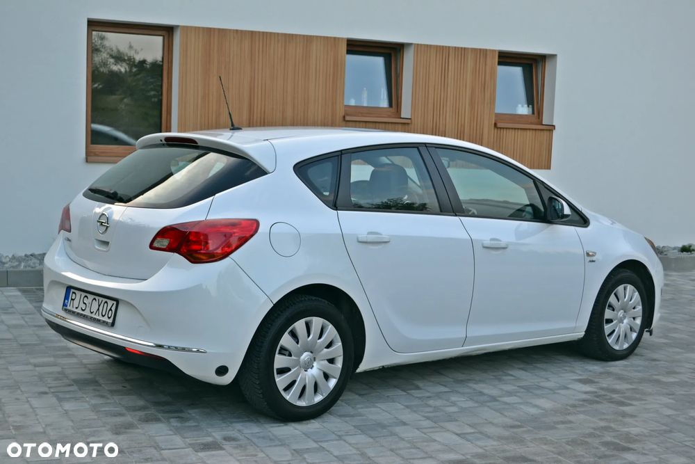 Opel Astra - 4