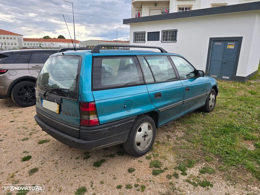 Opel Astra Caravan 1.7 TD Club - 3
