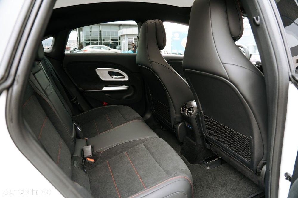 Mercedes-Benz CLA - 35