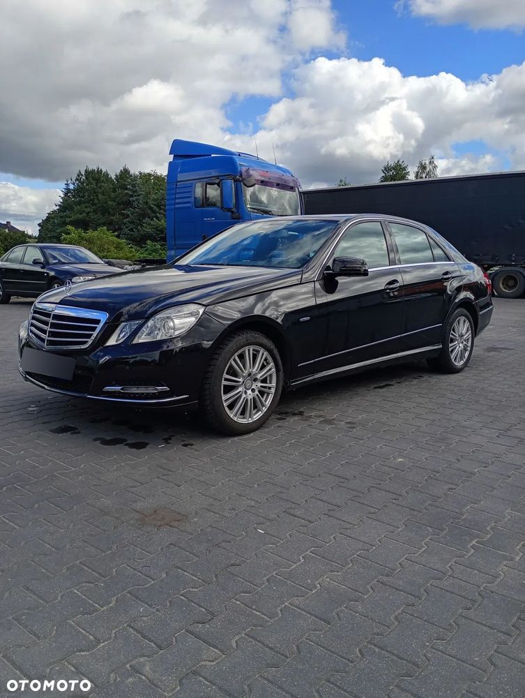 Mercedes-Benz Klasa E 200 BlueTEC 7G-TRONIC Elegance - 2