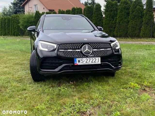 Mercedes-Benz GLC 300 4Matic 9G-TRONIC AMG Line - 3
