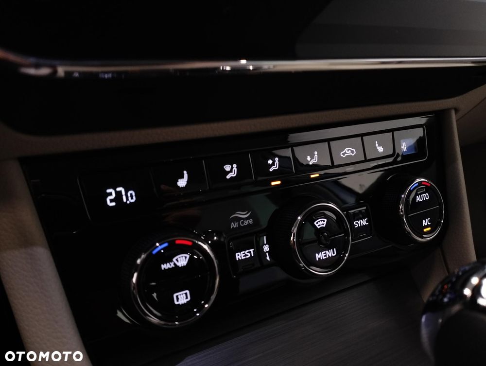 Skoda Superb 2.0 TSI Style DSG - 32