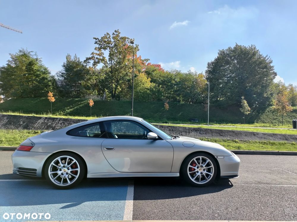 Porsche 911 Carrera 4S - 16