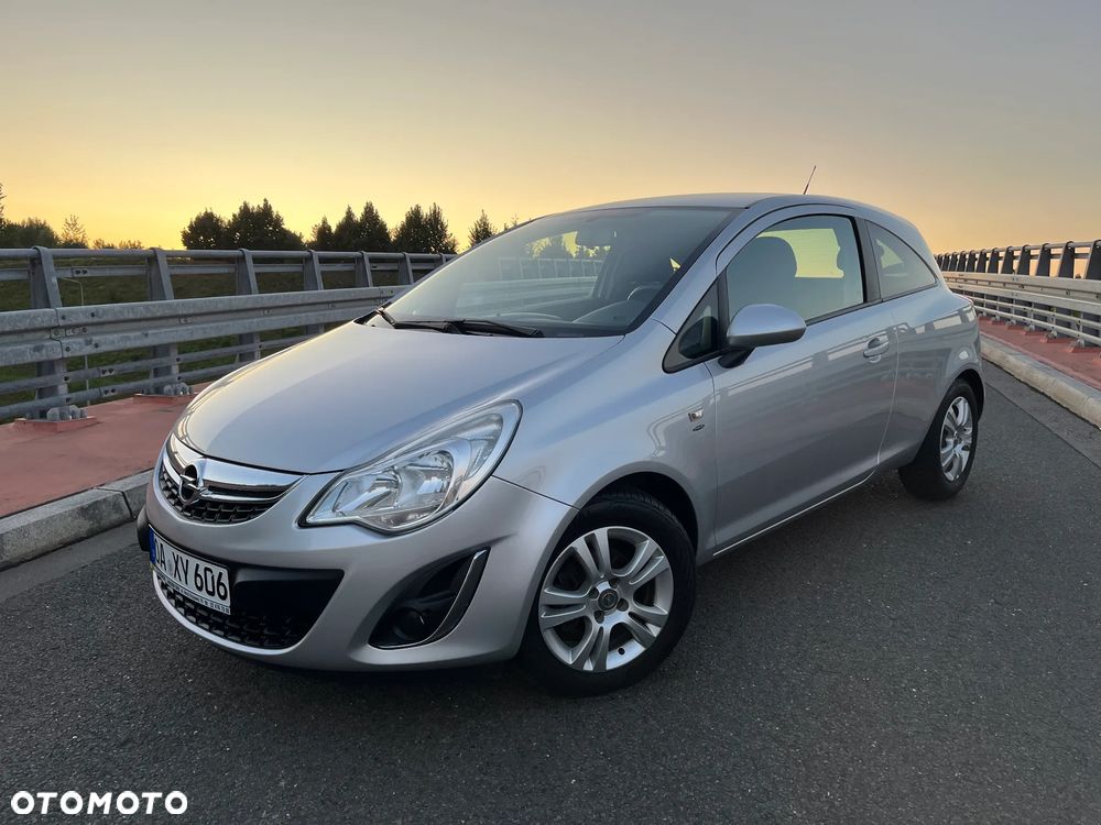 Opel Corsa 1.2 16V Cosmo - 5