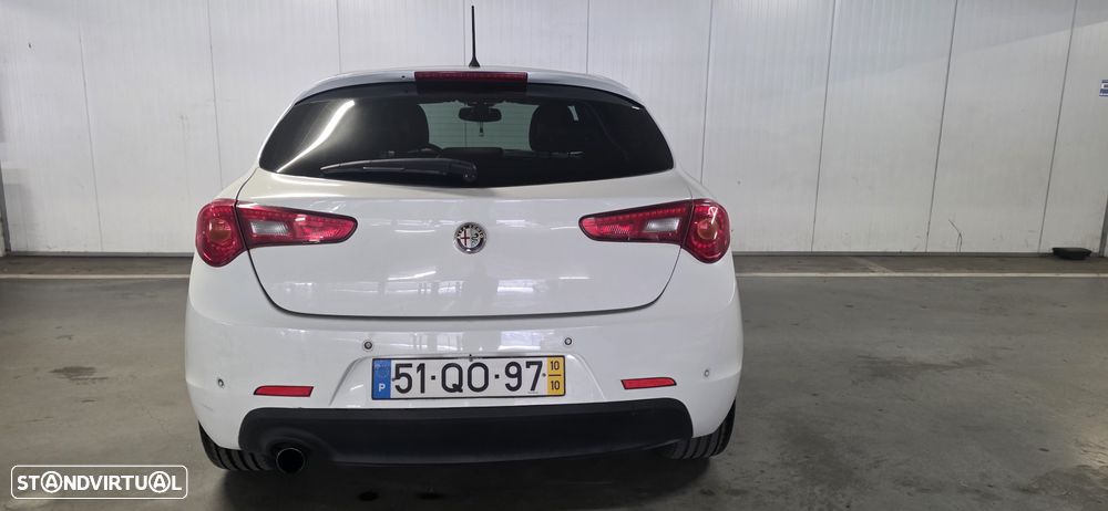 Alfa Romeo Giulietta 1.6 JTDm Exclusive - 25