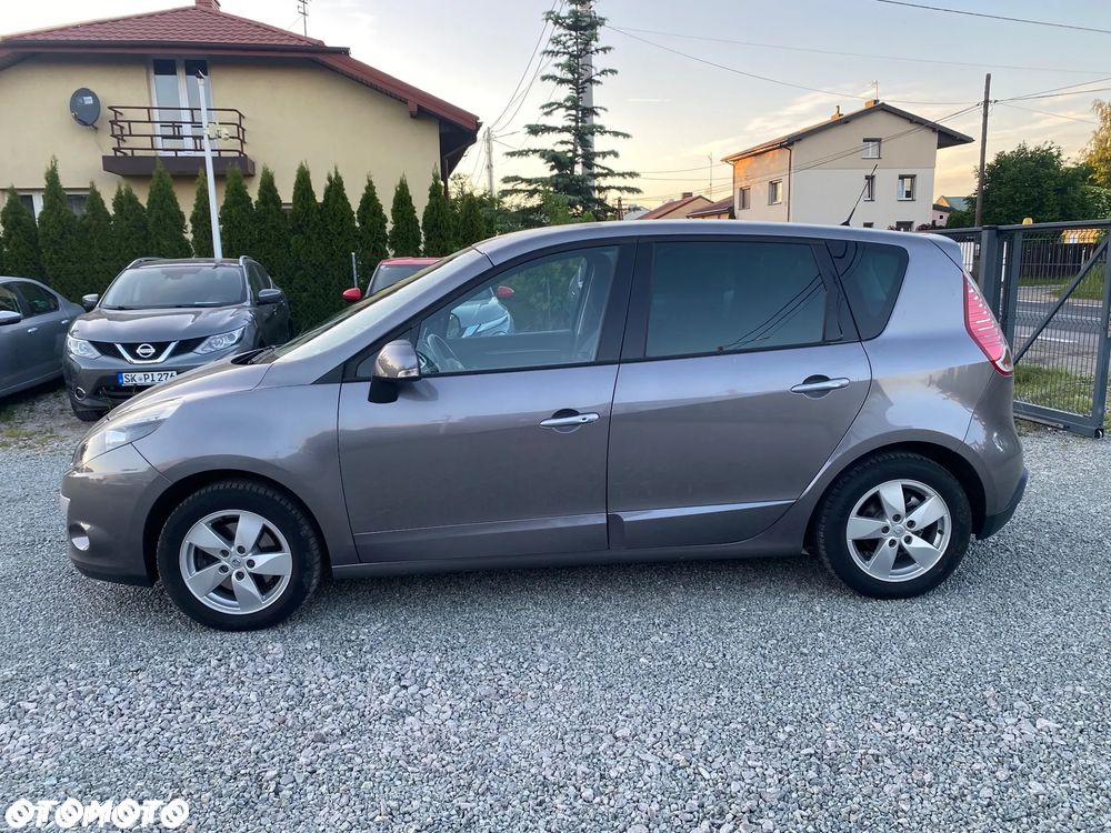 Renault Scenic 1.6 16V 110 Dynamique - 11