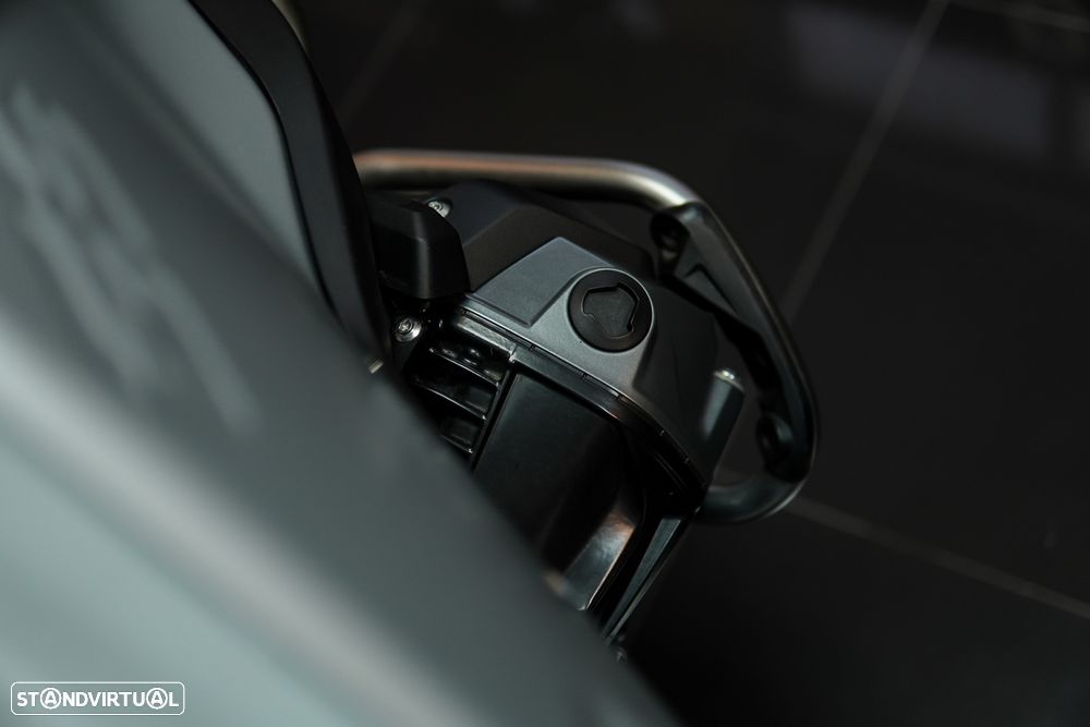 BMW R 1250 GS Adventure ICE GREY - 32