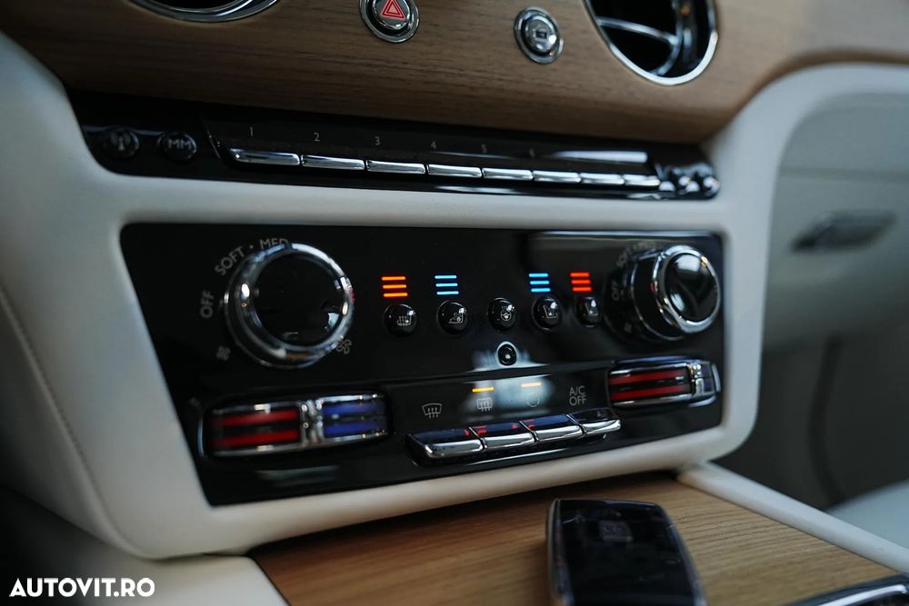 Rolls-Royce Ghost - 23