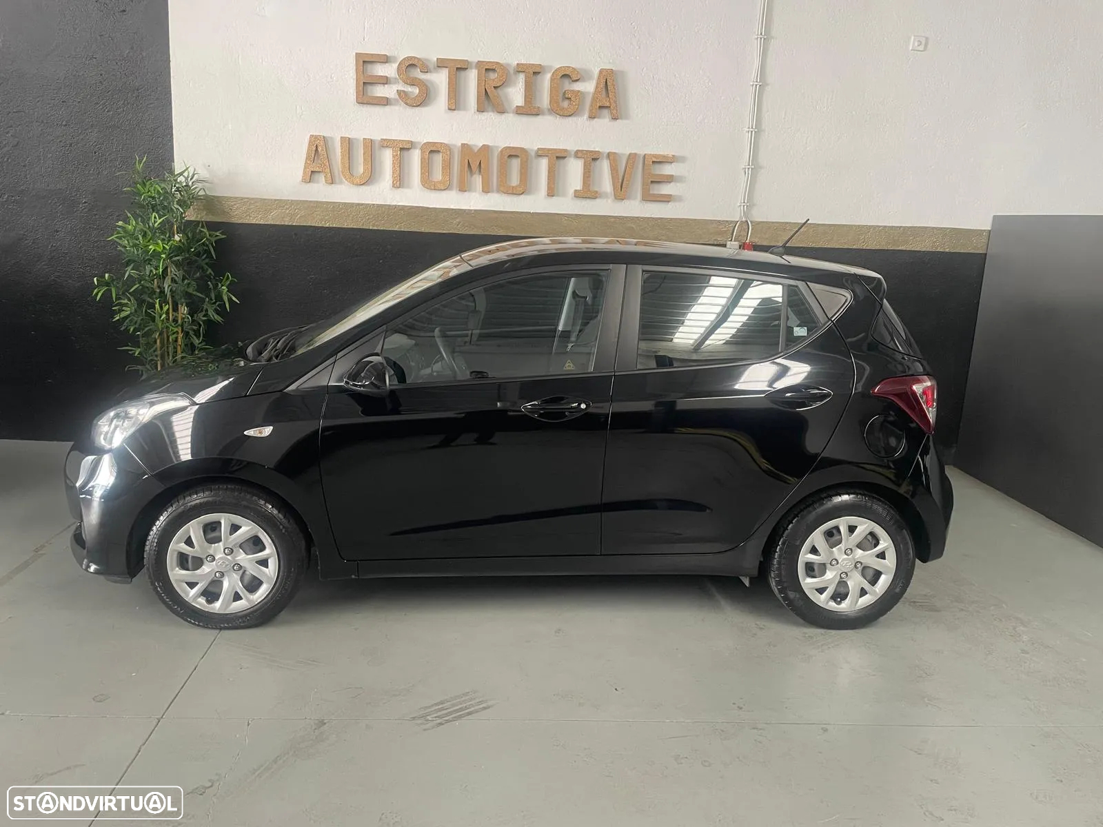 Hyundai i10 1.0 Urban - 10