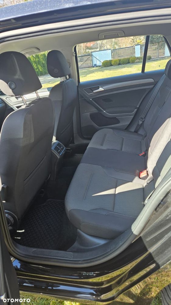 Volkswagen Golf - 11