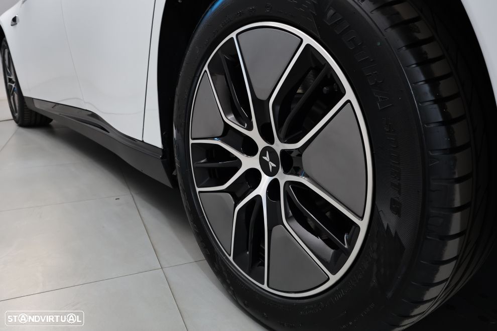 Xpeng P7i 86.2 kWh Long Range - 13