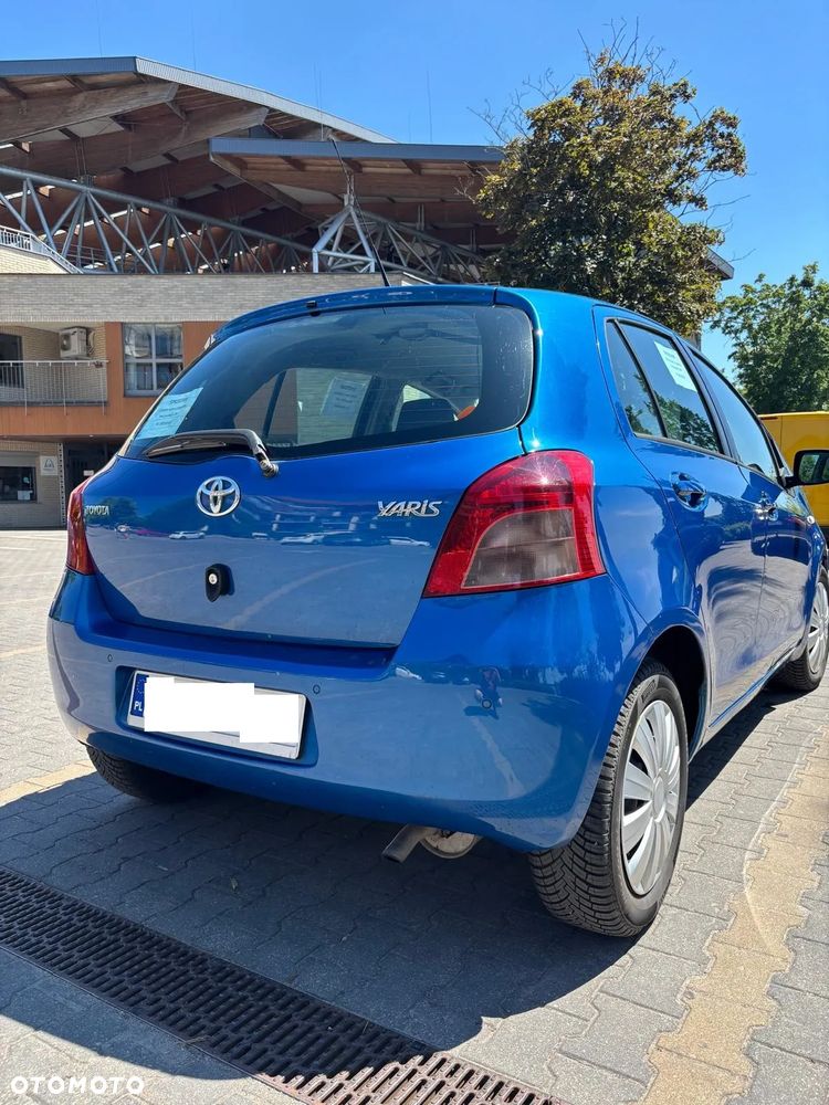 Toyota Yaris 1.3 Sol - 4
