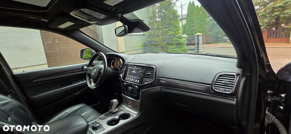 Jeep Grand Cherokee - 13