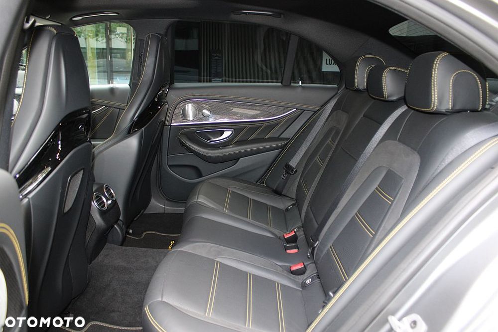Mercedes-Benz Klasa E AMG 63 S 4-Matic+ - 12