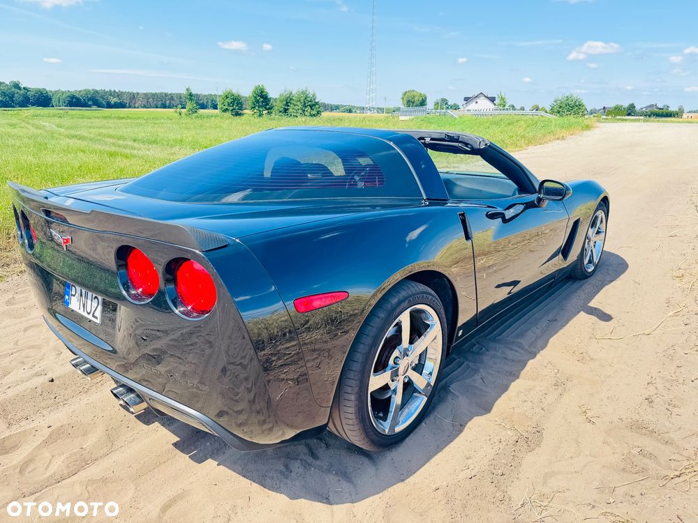 Chevrolet Corvette - 16