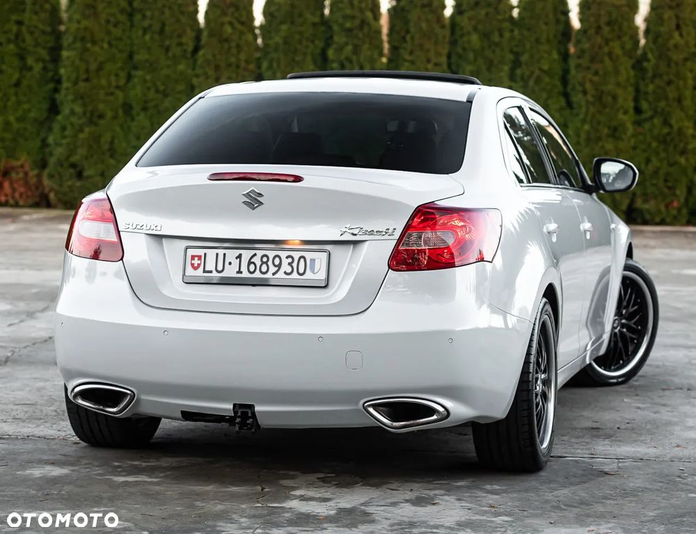 Suzuki Kizashi 2.4 4x4 CVT Sport - 12