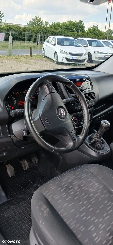 Opel Combo - 8