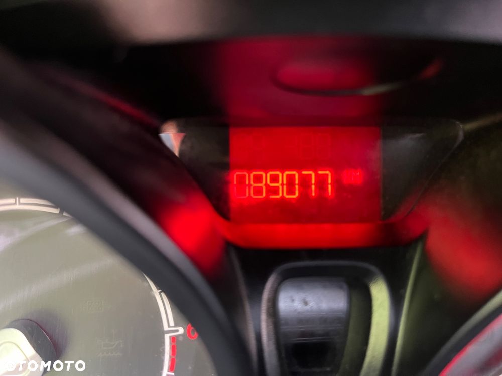 Ford Fiesta - 12